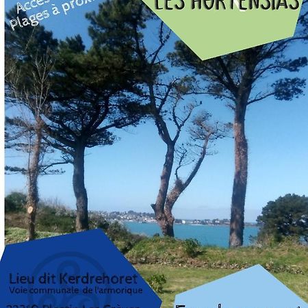 普莱斯坦-莱格雷沃 Aire De Camping Car, Caravane, Tente Emplacement Nu Avec Electricite Petit Camping酒店 外观 照片